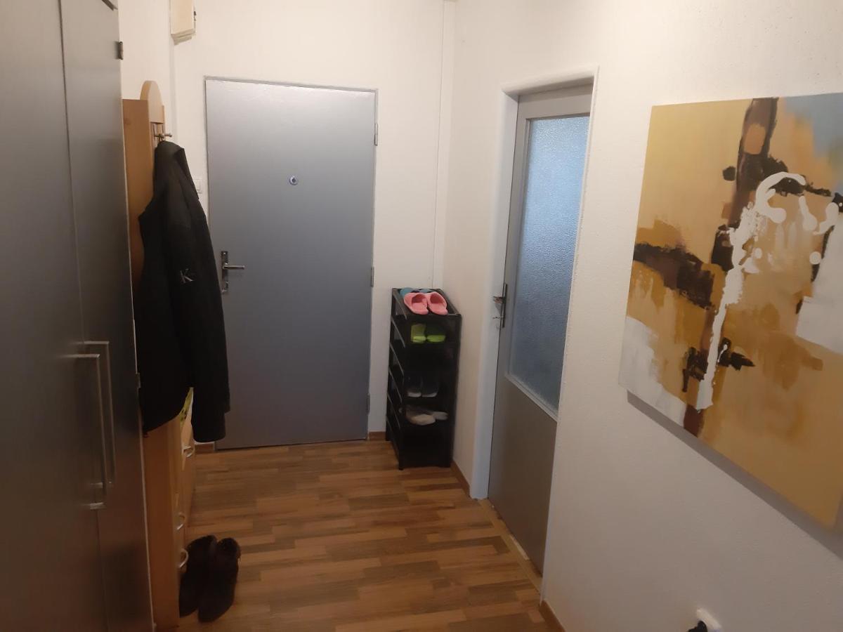 Prague Apartment In Most Near Golf Club, Aqua-Hipo-Autodrom In มอสท์ ภายนอก รูปภาพ